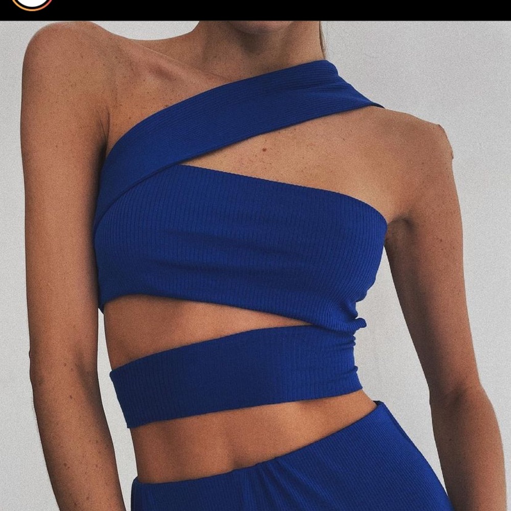 Bandage neck top-Lama Jouni